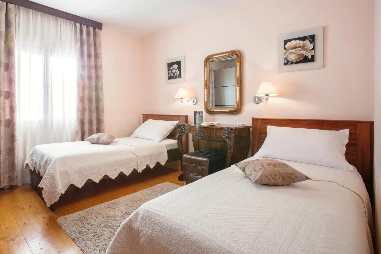 Golden View Luxury Apartment Maslinica Bagian luar foto