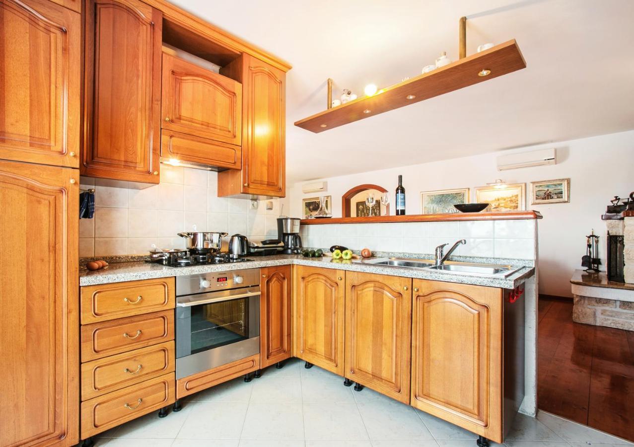 Golden View Luxury Apartment Maslinica Bagian luar foto