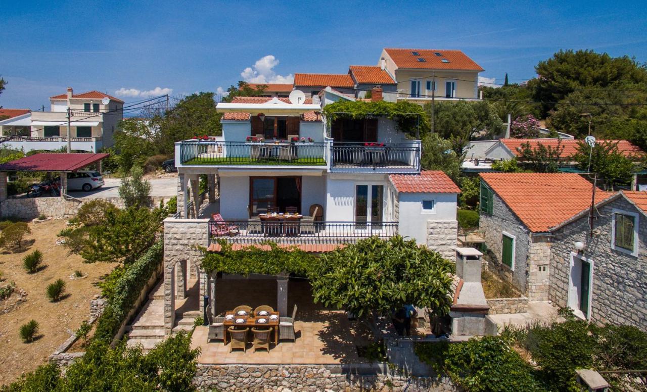 Golden View Luxury Apartment Maslinica Bagian luar foto