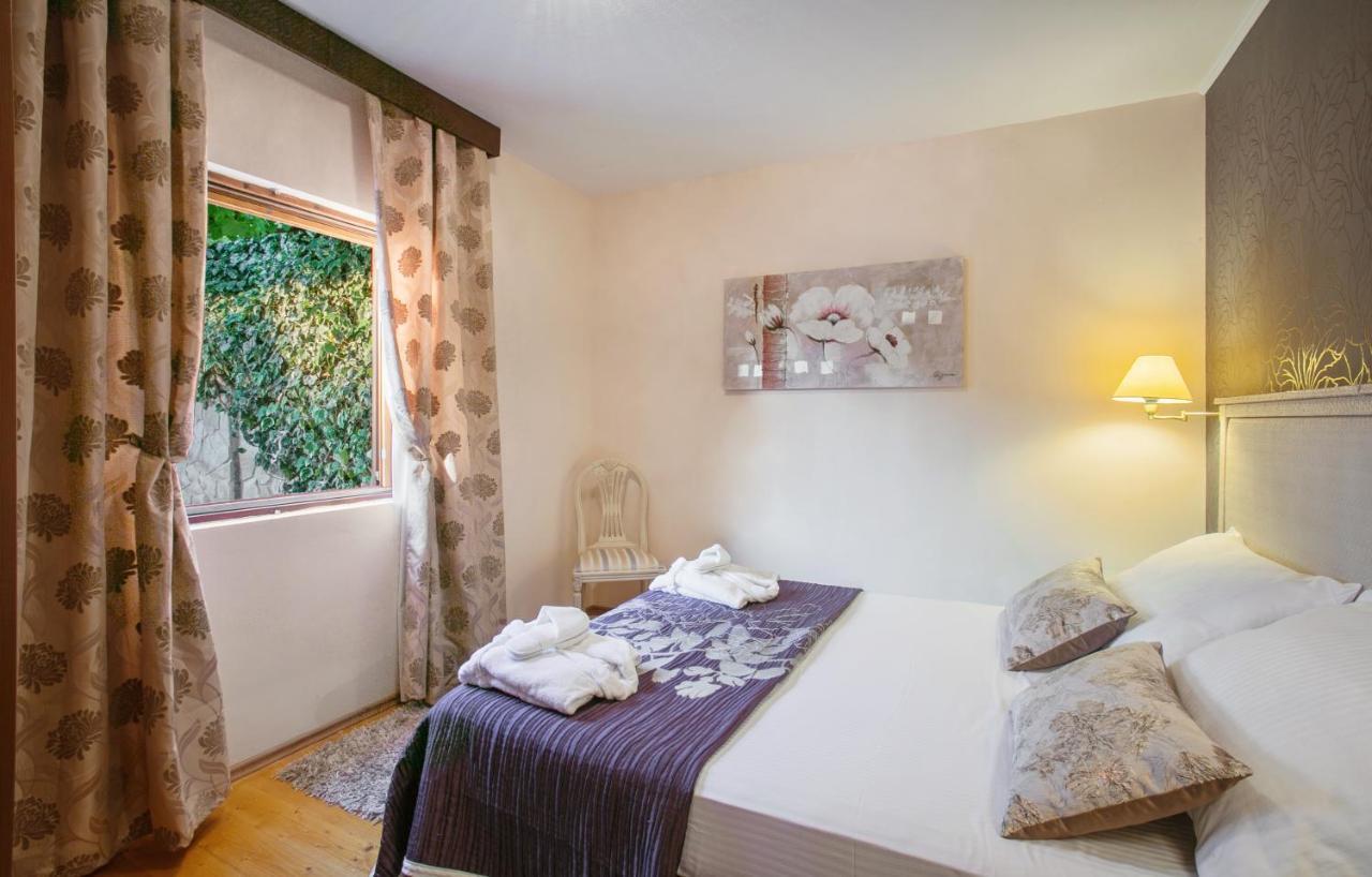 Golden View Luxury Apartment Maslinica Bagian luar foto