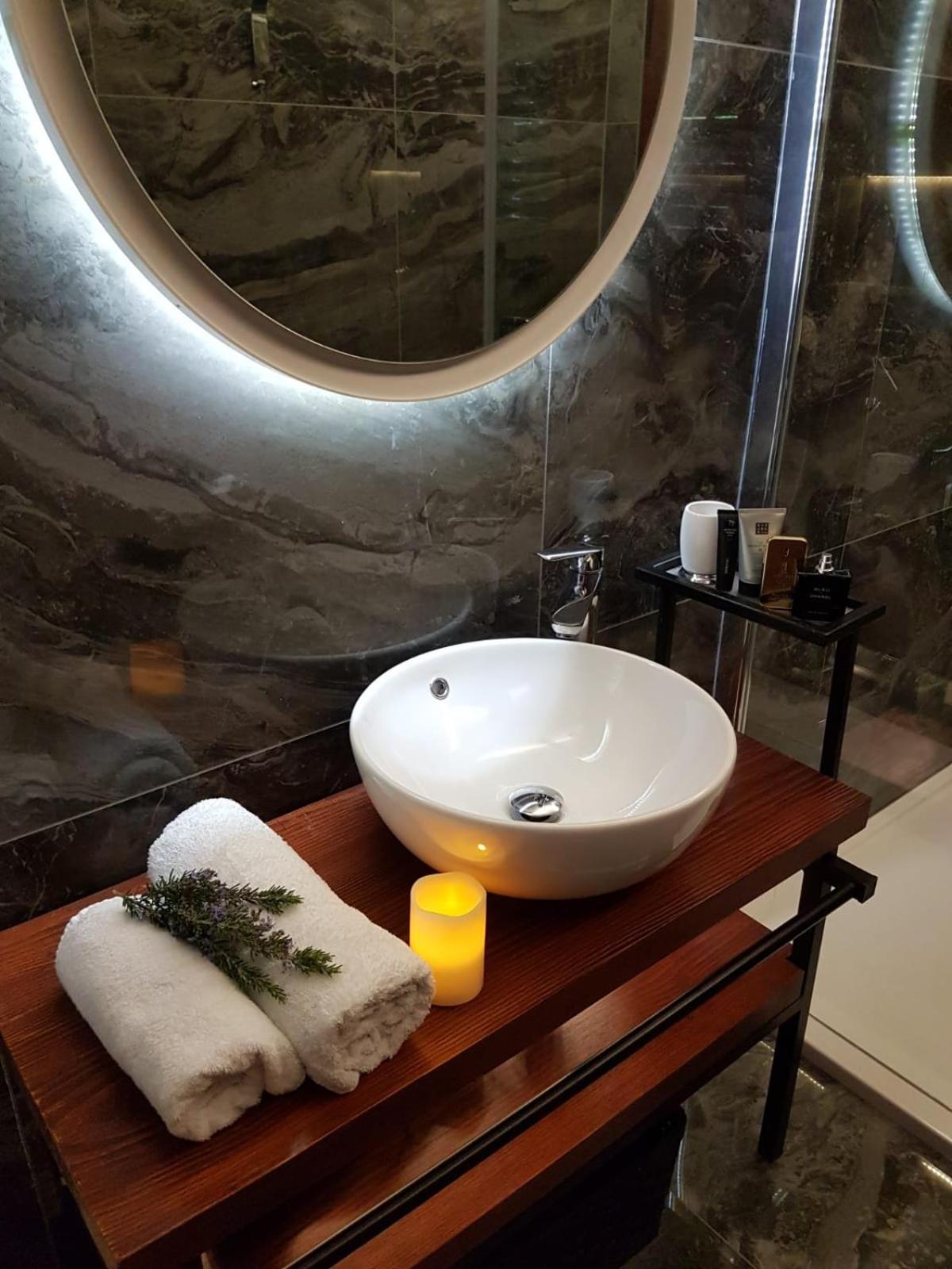 Golden View Luxury Apartment Maslinica Bagian luar foto