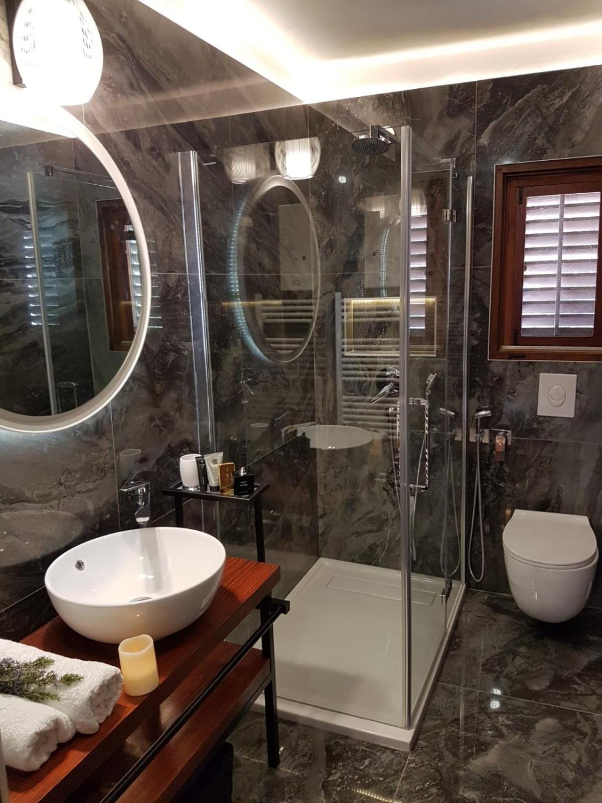 Golden View Luxury Apartment Maslinica Bagian luar foto